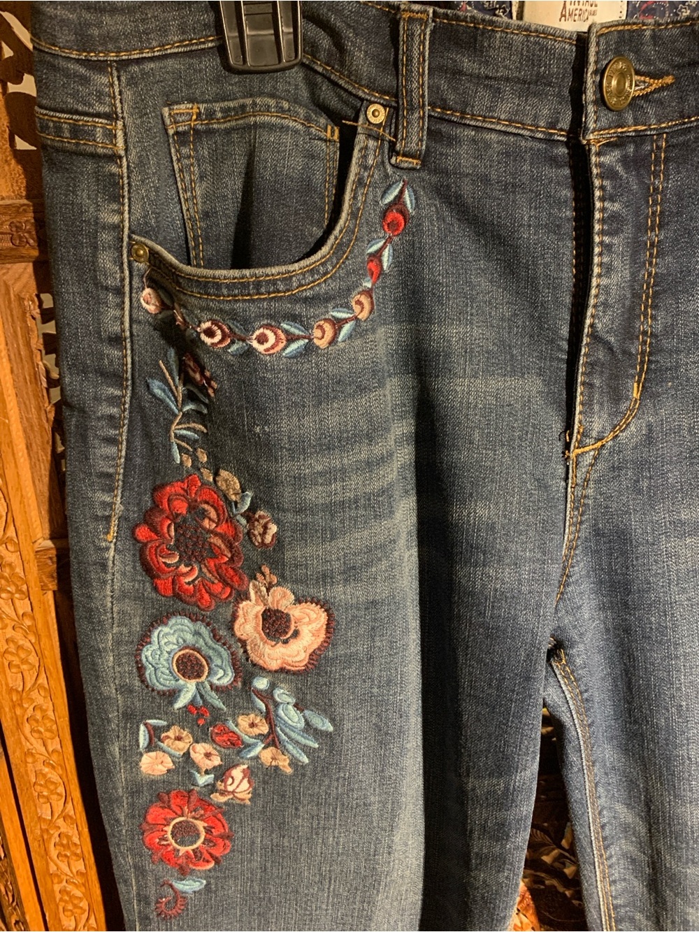 Vintage America Blue Straight-Leg Jeans with Red & Teal Floral Embroidery